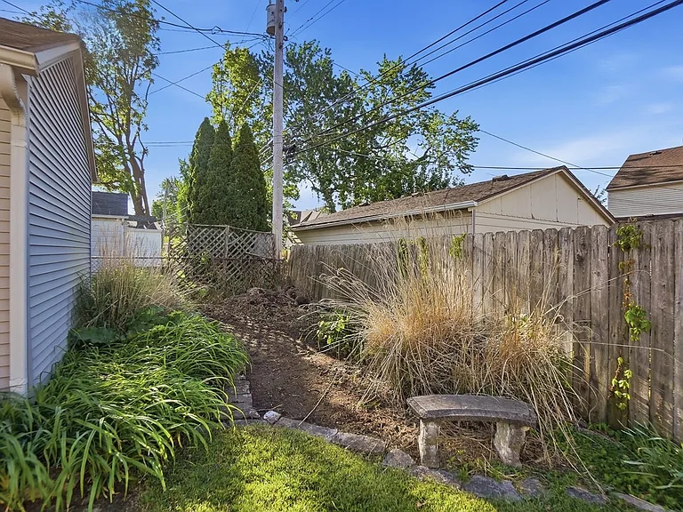 1028 Colwick Dr — Photo 34