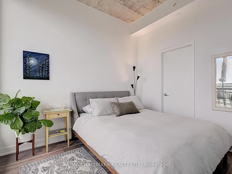 1238 Dundas St E #813 — Photo 14
