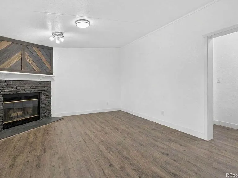 811 Plum Ave — Photo 11