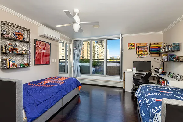 Sold by Douglas Elliman | media 21