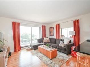 386 E 8th St APT 3, South Boston, MA 02127