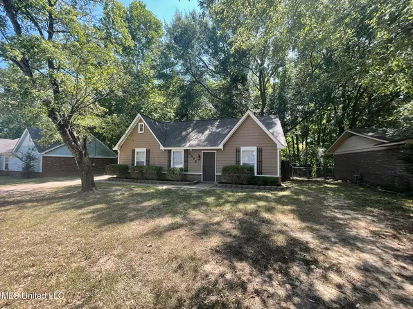 5579 Chapel Hill Dr, Horn Lake, MS 38637