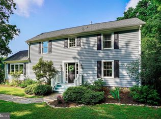 308 Springvale Rd, Great Falls, VA 22066