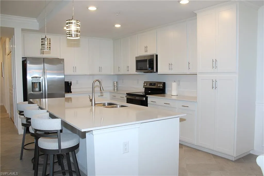2 bed, 2.0 bath, 1154 sqft, $2,095 — Photo 3