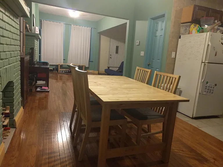 1806 Shady Ave — Photo 3