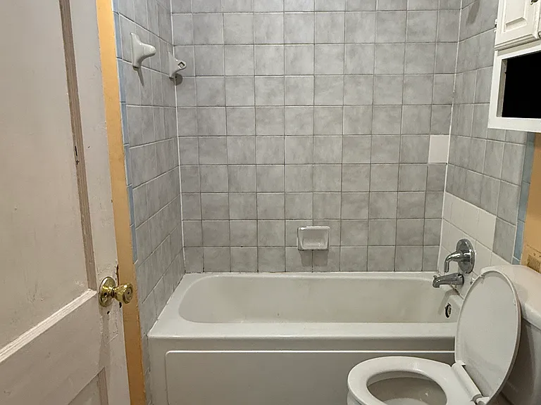 2625 E Fayette St — Photo 9