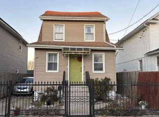 22025 134th Rd, Springfield Gardens, NY 11413