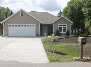 425 Goodwin Ave, Thompson, ND 58278