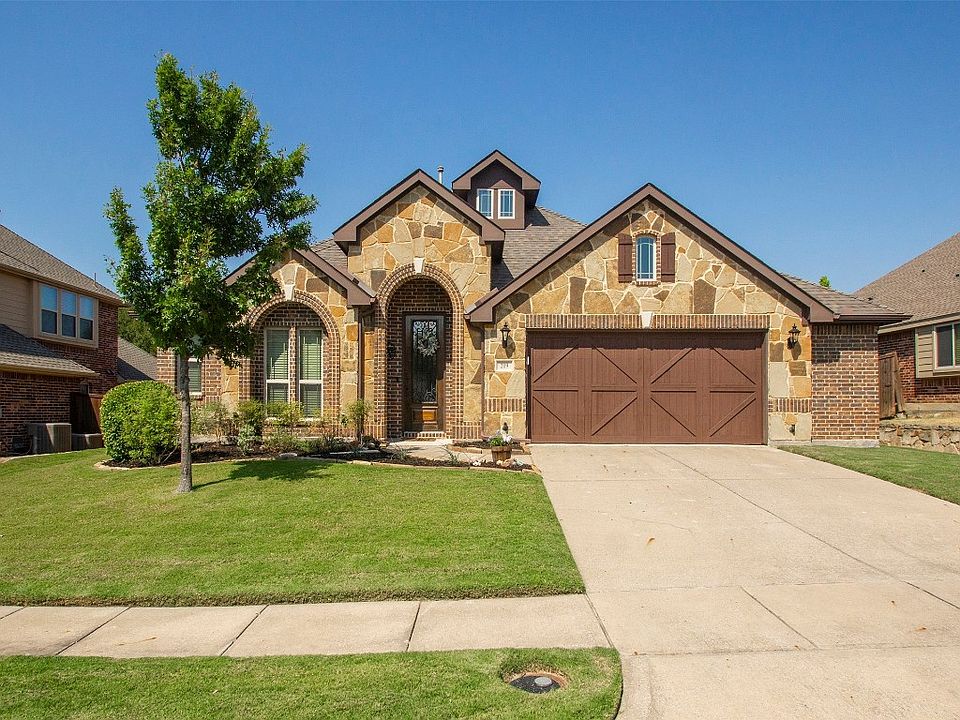 1st image of 219 Lyndhurst Dr