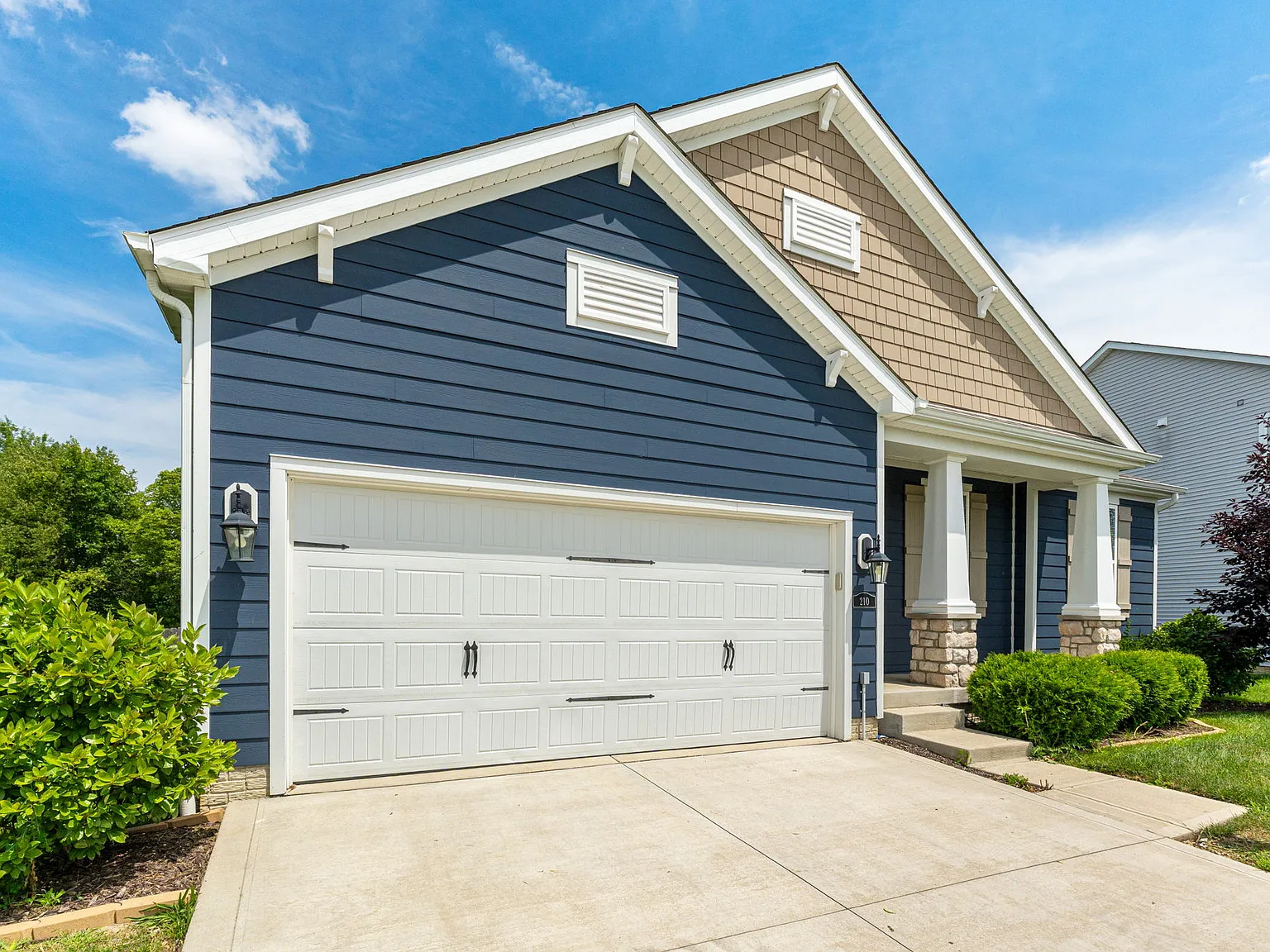 3 bed, 1627 sqft, $2,695 — Photo 3
