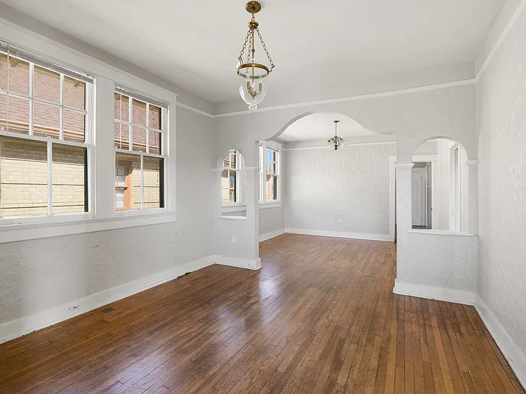 2817 Paris Ave — Photo 3