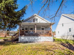 715 S 6th St, Youngwood, PA 15697