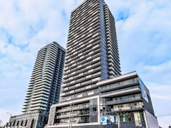 5105 Hurontario St, Mississauga, ON