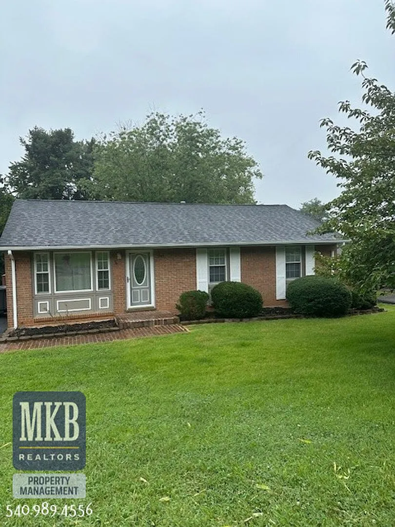 3 Bedroom in Vinton - Roanoke County home — Photo 1