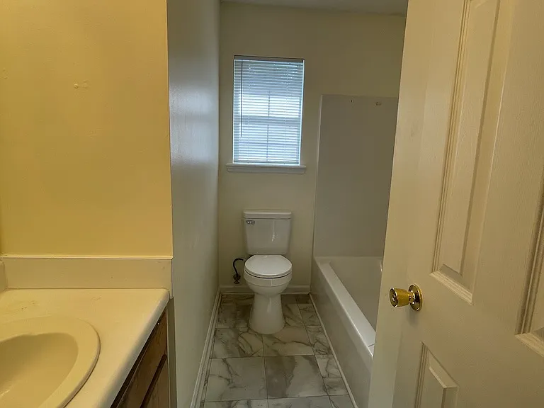 921 Pine Cone Cir — Photo 7