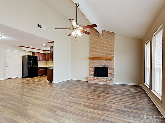 2nd image of 16015 Bear Hill Dr