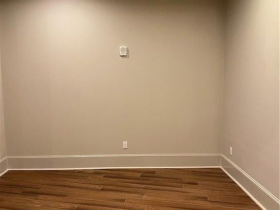 3rd image of 117 Wren St #3