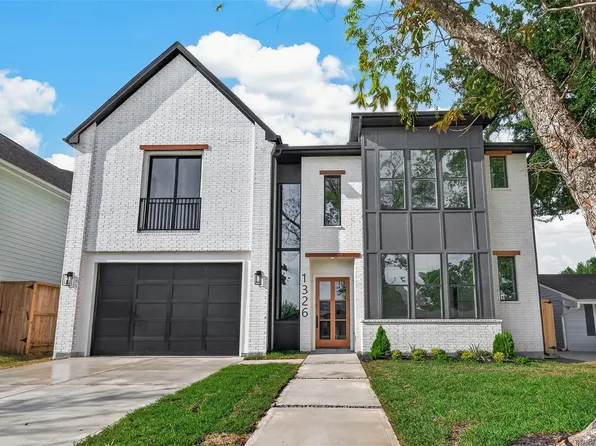 1326 Curtin St, Houston, TX 77018
