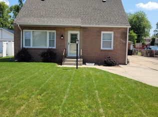 7013 S Roberts Rd, Bridgeview, IL 60455