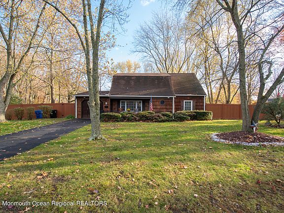 2nd image of 5 Copperfield Ct