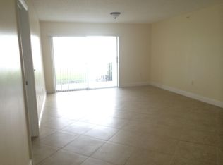 5045 Wiles Rd APT 106, Pompano Beach, FL 33073