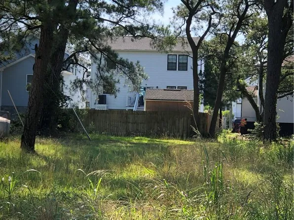 2405 Pretty Lake Ave, Norfolk, VA 23518