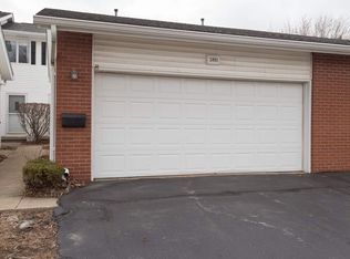 3881 Prairie Ln, Bettendorf, IA 52722
