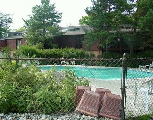 2nd image of 1811 Independence Blvd APT 21