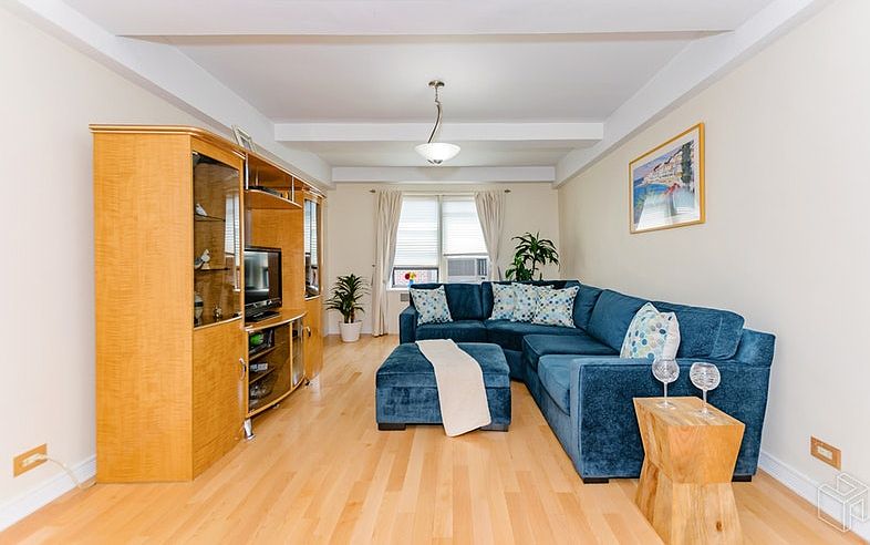 1st image of 420 W 206th St APT 6M