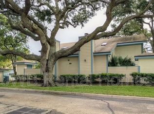 1104 Defender Ct W, Atlantic Beach, FL 32233