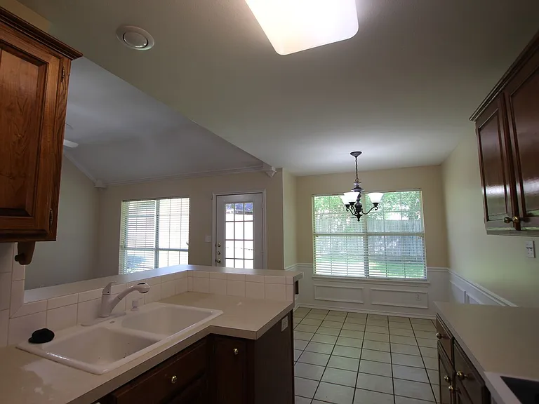 1727 Sapphire Cay — Photo 7