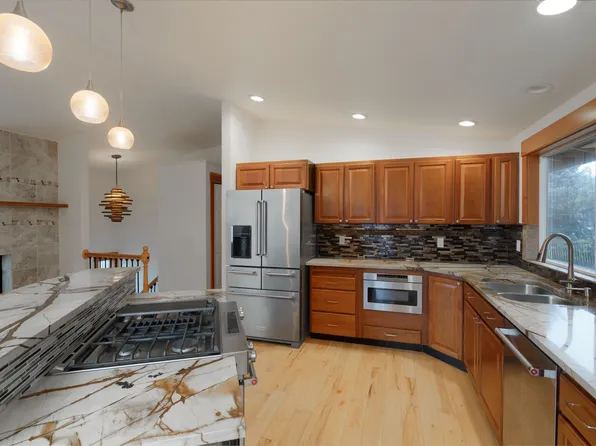 4603 Glasgow Way, Anacortes, WA 98221