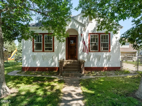 606 4th St W, Williston, ND 58801
