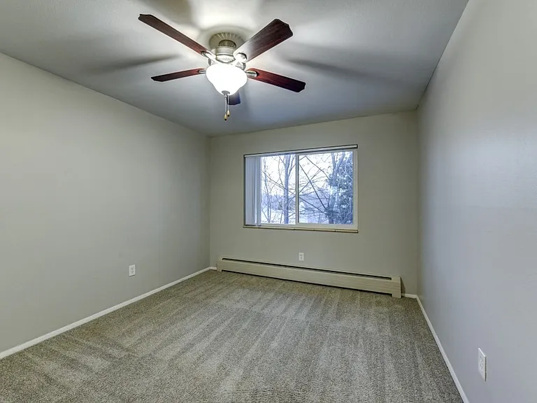 Red Brick Apartments — Photo 9