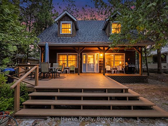 2nd image of 698 Tiny Beaches Rd S