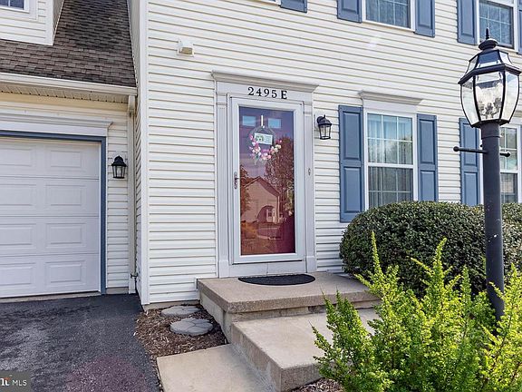 2nd image of 2495 Saratoga Dr