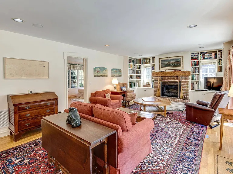 52 Ocean Ave — Photo 12