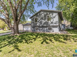 5708 W 56th St, Sioux Falls, SD 57106