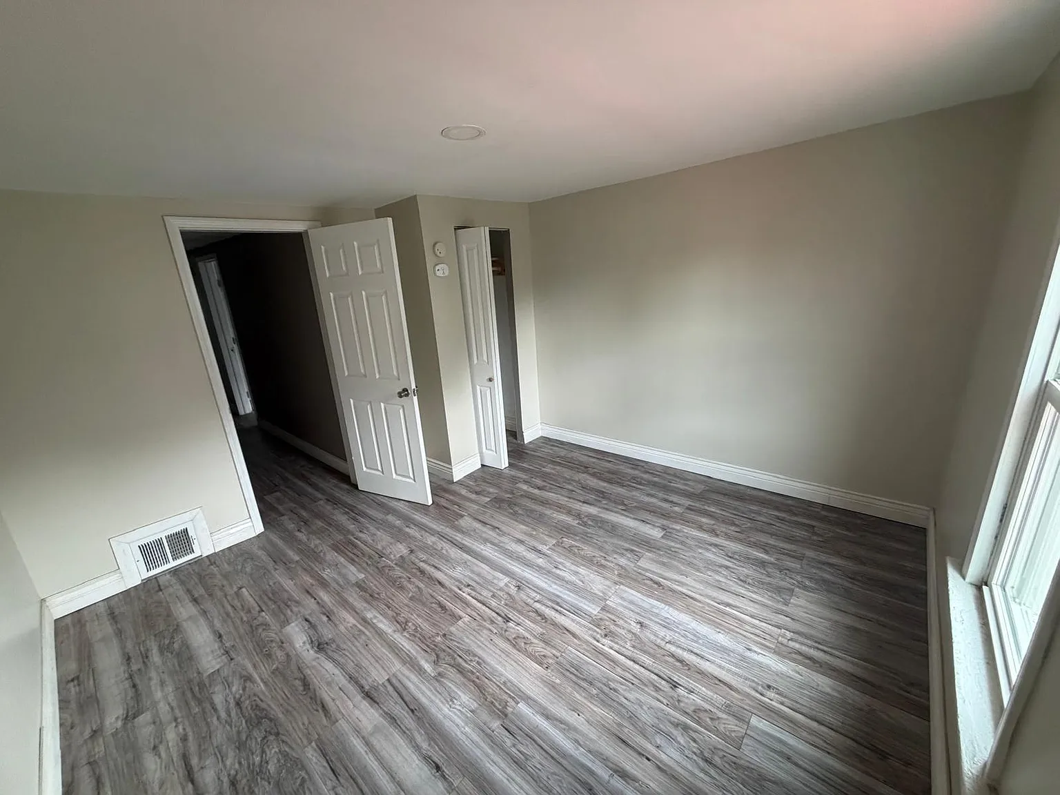 2 bed, 1.5 bath, $1,500 — Photo 3