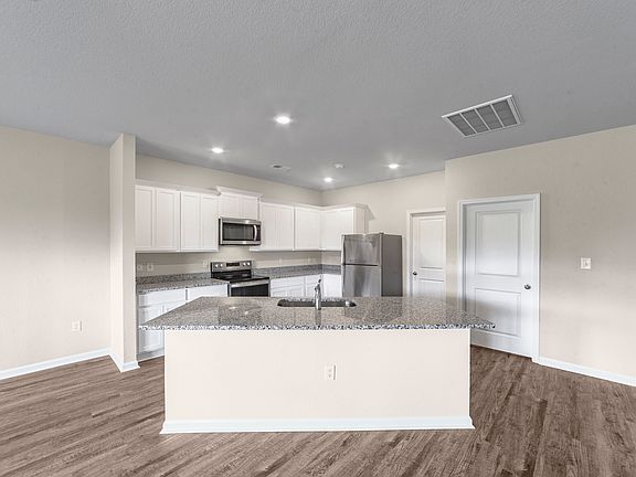 Beautiful white cabinets in the Allatoona