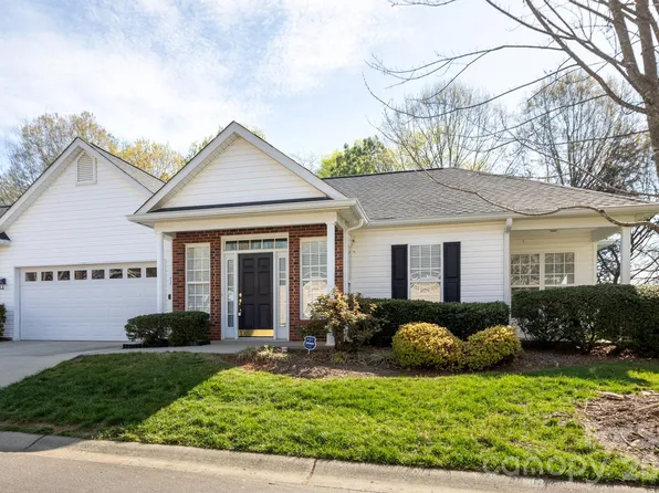 9330 Duckhorn Dr, Charlotte, NC 28277