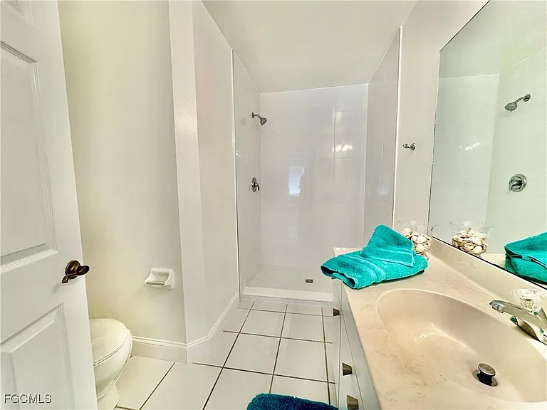3627 Pine Oak Cir #102 — Photo 30