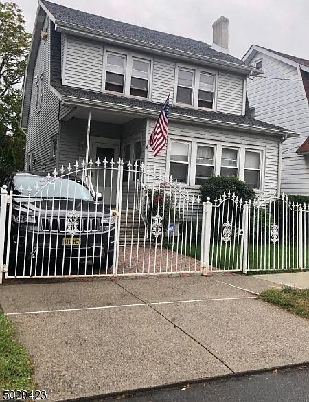 1st image of 295-297 N 11th St #1