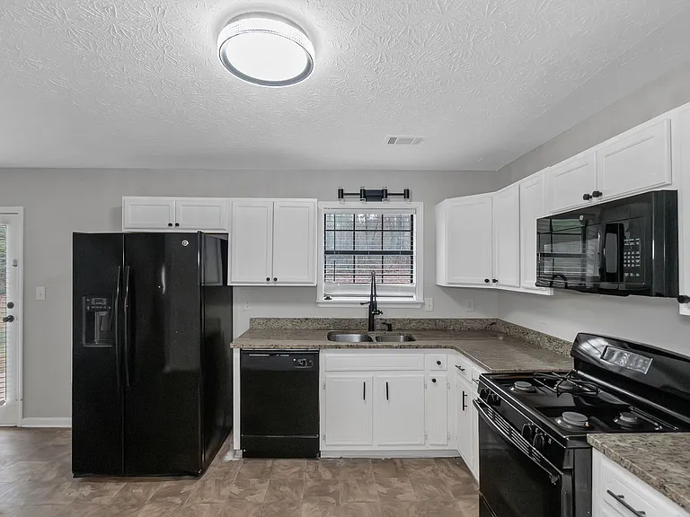 321 Summerwood Ln — Photo 21