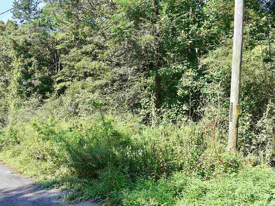 2nd image of 1820 Kelly Ln #18-20