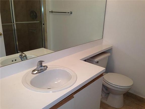 4th image of 601 Cypress Lake Blvd APT G