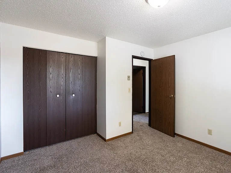 Fargo, ND Pacific Park Apartments | 21B | Bedroom