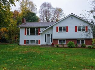 52 Deerfield Dr, Vernon, CT 06066