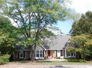 1607 Lake Marina Dr, Hixson, TN 37343