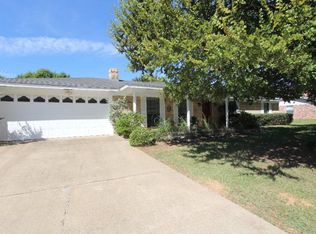 611 Craig Dr, Palestine, TX